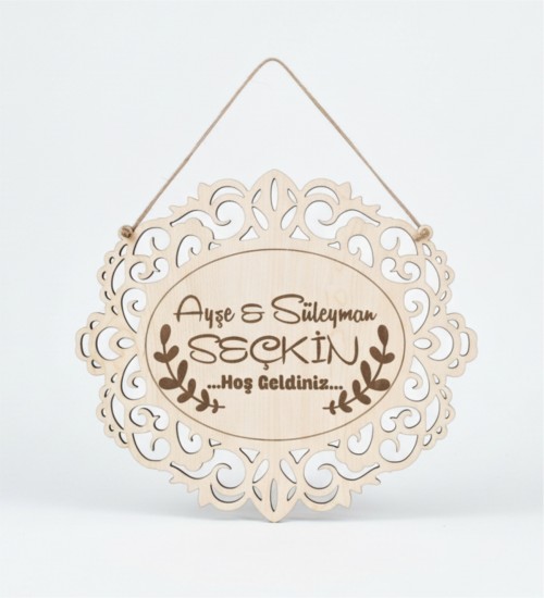 Kapı İsimliği - Doğal Renkli Ahşap, Kişiye Özel Lazer Tasarım ile Evinize Özgün Bir Dokunuş Katın