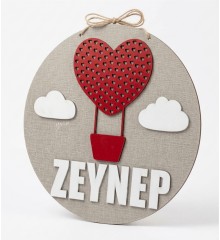 İsimli Kapı Süsü - Kalpli ve Balonlu Kız Bebek/Çocuk Odası için Neşeli ve Sevimli Bir Karşılama Seçeneği