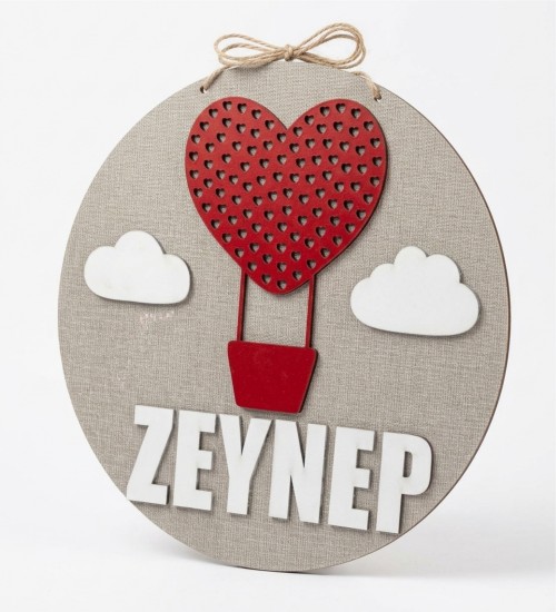 İsimli Kapı Süsü - Kalpli ve Balonlu Kız Bebek/Çocuk Odası için Neşeli ve Sevimli Bir Karşılama Seçeneği