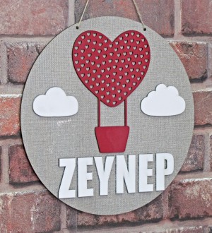 İsimli Kapı Süsü - Kalpli ve Balonlu Kız Bebek/Çocuk Odası için Neşeli ve Sevimli Bir Karşılama Seçeneği İsimli Kapı Süsü - Kalpli ve Balonlu Kız Bebek/Çocuk Odası için Neşeli ve Sevimli Bir Karşılama Seçeneği