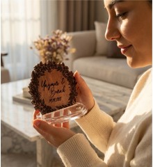 Ahşap Magnet - İsimli Tarihli Nikah Nişan Düğün Kına Model 2 ile Davetlerinize Estetik Bir Anı Ekleyin